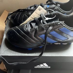 Boys cleat soccer shoes size 12 for a boy kid